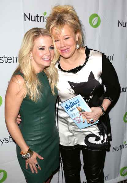 Photo Coverage: Melissa Joan Hart Signs New Memoir- 'Melissa Explains it All' Image