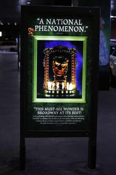 Photo Coverage: WICKED's 10th Anniversary Cast Curtain Call Broadway Celebration! Image