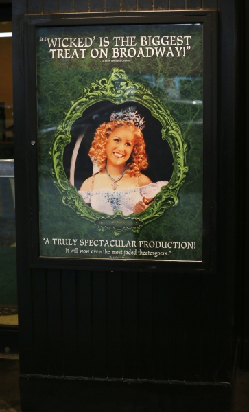 Photo Coverage: WICKED's 10th Anniversary Cast Curtain Call Broadway Celebration! Image