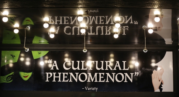 Photo Coverage: WICKED's 10th Anniversary Cast Curtain Call Broadway Celebration! Image