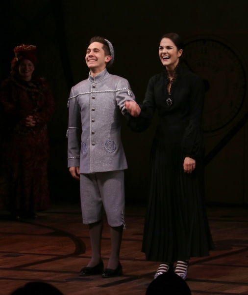 Photo Coverage: WICKED's 10th Anniversary Cast Curtain Call Broadway Celebration! Image