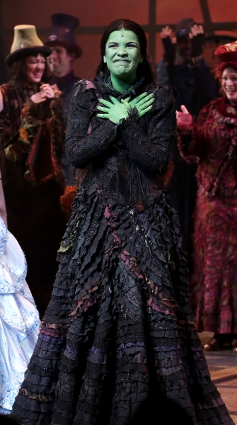 Photo Coverage: WICKED's 10th Anniversary Cast Curtain Call Broadway Celebration!  Image