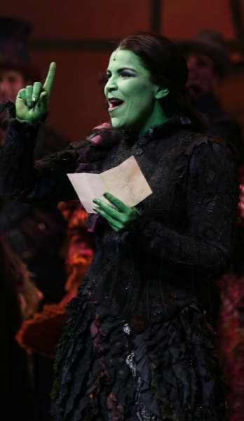 Photo Coverage: WICKED's 10th Anniversary Cast Curtain Call Broadway Celebration!  Image