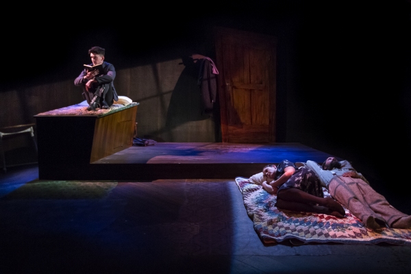 Photo Flash: First Look at Sara Hennessy, Joshua Weinstein and More in Artists Rep's FOXFINDER Image