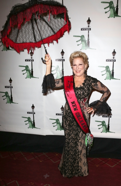 Photo Coverage: Billy Crystal, Katie Couric & More Celebrate HULAWEEN IN THE BIG EASY Image