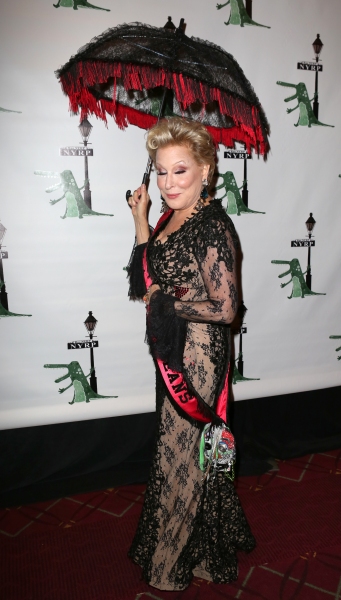 Photo Coverage: Billy Crystal, Katie Couric & More Celebrate HULAWEEN IN THE BIG EASY Image