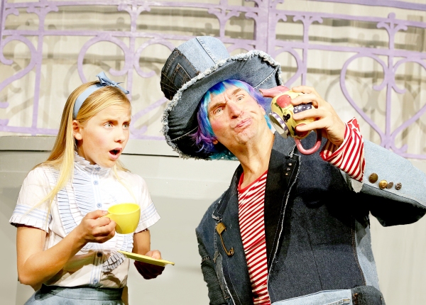 Photo Flash: First Look at Des Moines Playhouse's ALICE IN WONDERLAND Image