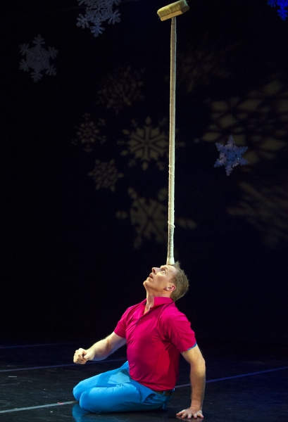 Photo Flash: Sneak Peek at Sweet Can Productions' MITTENS AND MISTLETOE Image