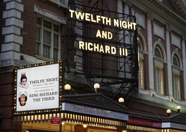 Photo Coverage: At the Stagedoor for RICHARD III on Opening Night! Image