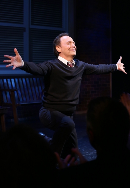 Photo Coverage: Billy Crystal Returns to Broadway in 700 SUNDAYS; Inside Opening Night Curtain Call!  Image