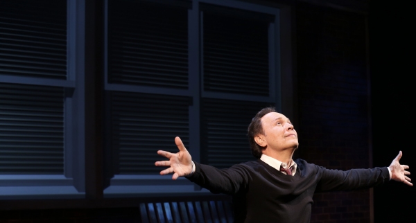 Photo Coverage: Billy Crystal Returns to Broadway in 700 SUNDAYS; Inside Opening Night Curtain Call!  Image