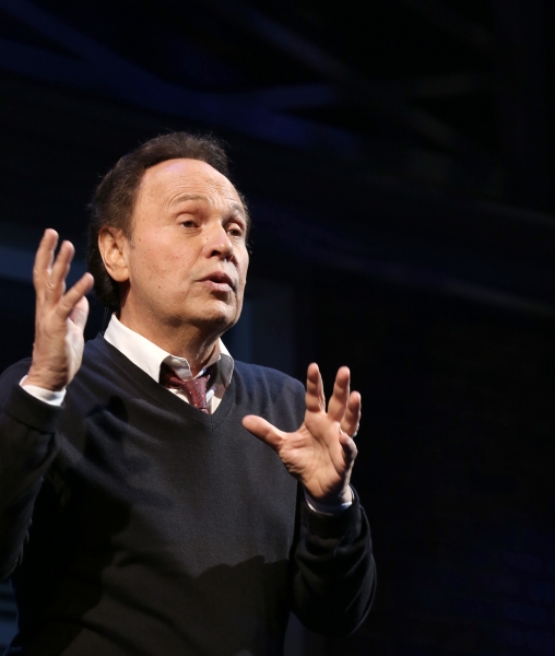 Photo Coverage: Billy Crystal Returns to Broadway in 700 SUNDAYS; Inside Opening Night Curtain Call!  Image