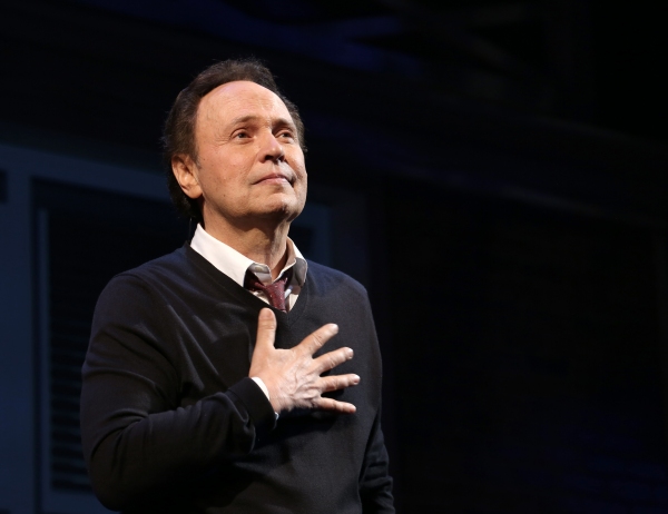 Photo Coverage: Billy Crystal Returns to Broadway in 700 SUNDAYS; Inside Opening Night Curtain Call! 