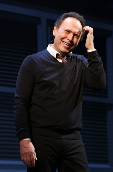 Photo Coverage: Billy Crystal Returns to Broadway in 700 SUNDAYS; Inside Opening Night Curtain Call!  Image