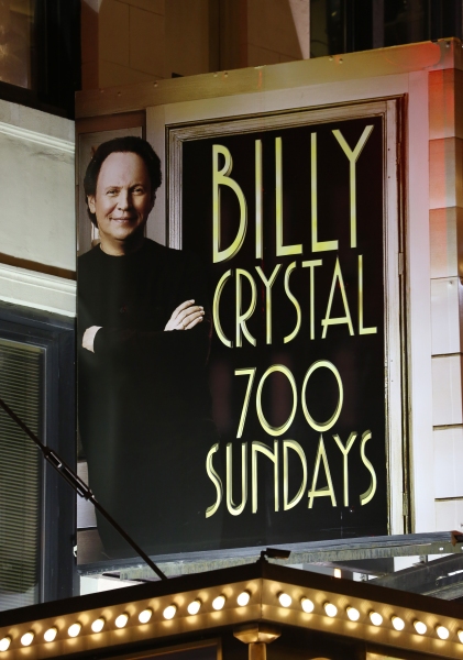Photo Coverage: Billy Crystal Returns to Broadway in 700 SUNDAYS; Inside Opening Night Curtain Call! 