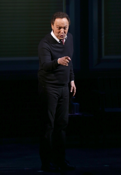 Photo Coverage: Billy Crystal Returns to Broadway in 700 SUNDAYS; Inside Opening Night Curtain Call!  Image