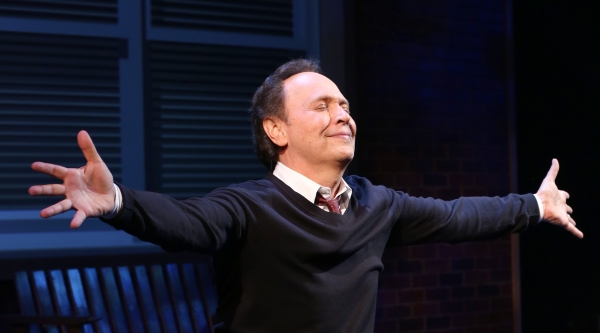 Photo Coverage: Billy Crystal Returns to Broadway in 700 SUNDAYS; Inside Opening Night Curtain Call!  Image
