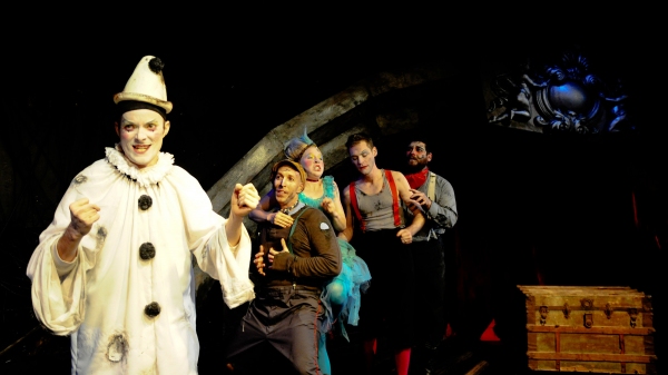 Photo Flash: First Look at The Ruffians' BURNING BLUEBEARD Image