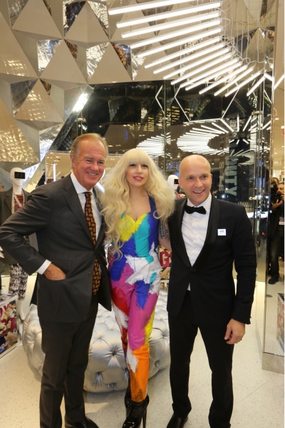 Photo Coverage: Lady Gaga Helps H&M Celebrate Times Square Opening Image
