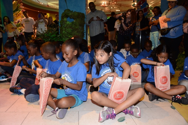 Photo Flash: SHREK THE MUSICAL Celebrates NAfME Grants with Baldwin Hills Elementary Image