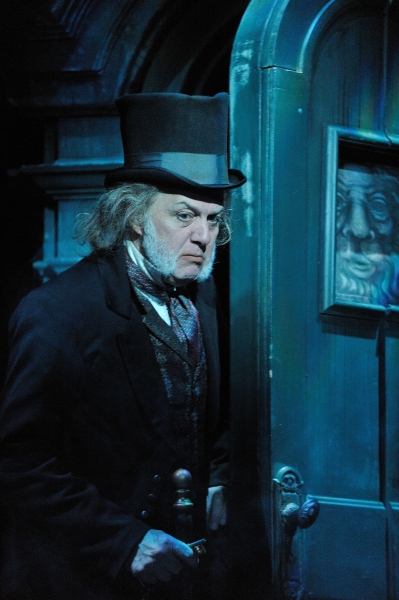Photo Flash: First Look at Great Lakes Theater's A CHRISTMAS CAROL Image