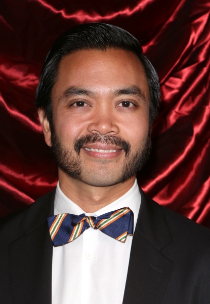 Photo Coverage: Inside Theatre Arrivals for A GENTLEMAN'S GUIDE TO LOVE AND MURDER Image