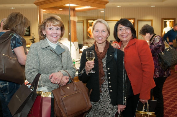 Photo Flash: Designer Marco Bicego visits James Free Jewelers, Cincinnati Image