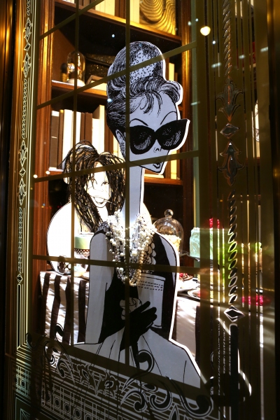 Photo Coverage: Henri Bendel Unveils HIRSCHFELD SPECTACULAR Window Exhibit Image