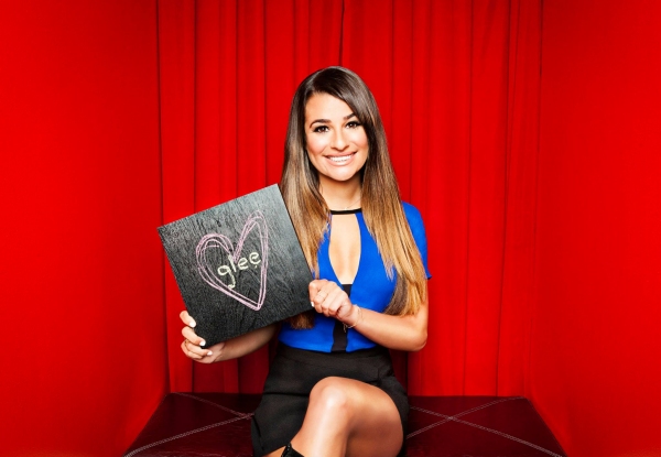 Photo Flash: GLEE Cast Takes to the Photo Booth for Additional Season 5 Promo Shots Image
