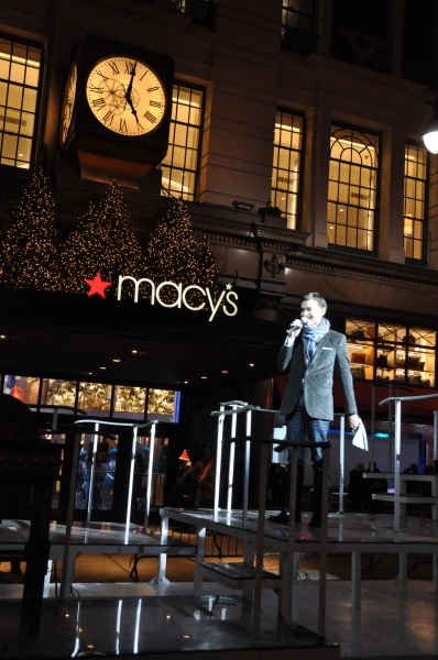 Photo Coverage: Rebecca Luker, Laura Osnes & More Perform at Macy's Christmas Windows Unveiling Image