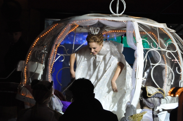Photo Coverage: Rebecca Luker, Laura Osnes & More Perform at Macy's Christmas Windows Unveiling Image