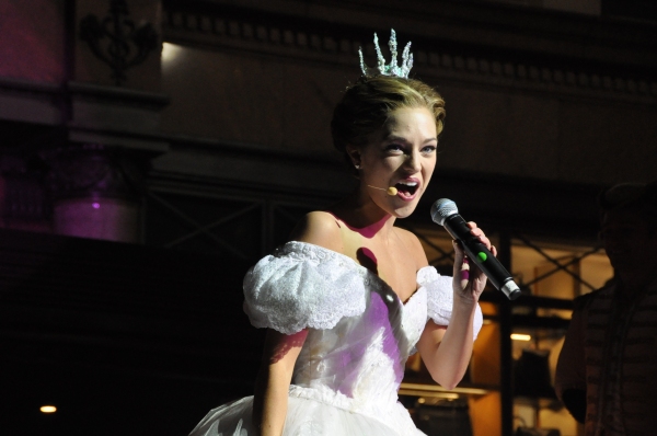 Photo Coverage: Rebecca Luker, Laura Osnes & More Perform at Macy's Christmas Windows Unveiling 