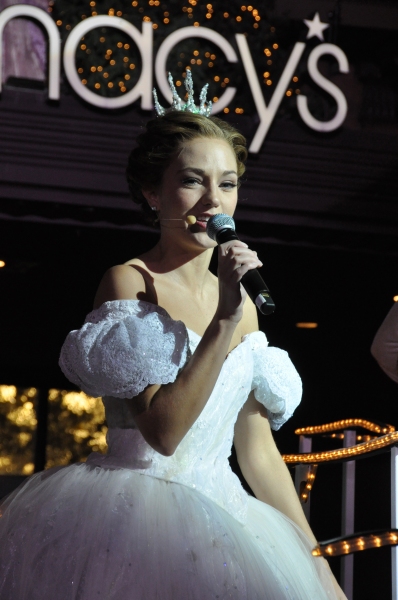 Photo Coverage: Rebecca Luker, Laura Osnes & More Perform at Macy's Christmas Windows Unveiling Image
