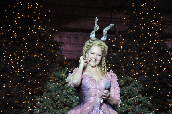 Photo Coverage: Rebecca Luker, Laura Osnes & More Perform at Macy's Christmas Windows Unveiling 