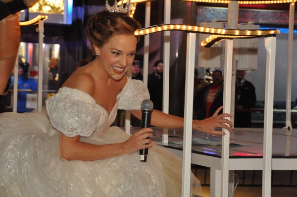 Photo Coverage: Rebecca Luker, Laura Osnes & More Perform at Macy's Christmas Windows Unveiling Image