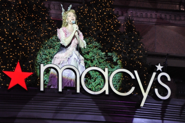 Photo Coverage: Rebecca Luker, Laura Osnes & More Perform at Macy's Christmas Windows Unveiling Image