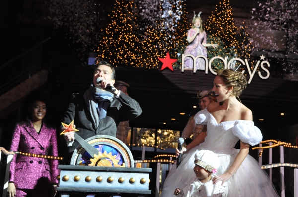 Photo Coverage: Rebecca Luker, Laura Osnes & More Perform at Macy's Christmas Windows Unveiling Image