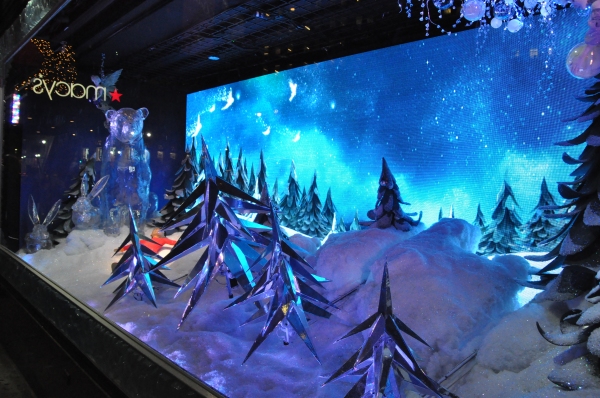 Photo Coverage: Rebecca Luker, Laura Osnes & More Perform at Macy's Christmas Windows Unveiling Image
