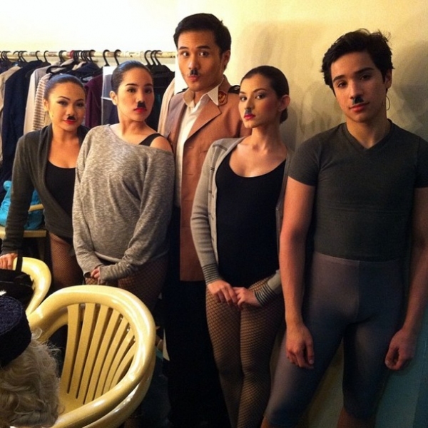 Photo Flash: Saturday Intermission Pics, Nov 23 - First SIP from BEAUTIFUL; HAPPY FELLA 'Catches Fire' and More! Image