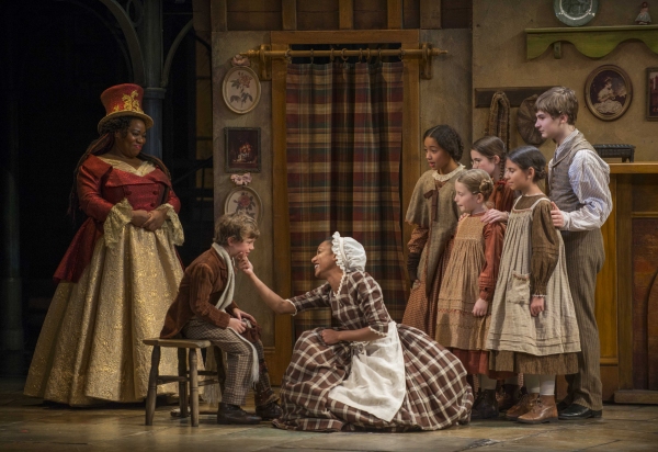Photo Flash: First Look at Craig Wallace, Christopher Donahue and More in Milwaukee Rep's A CHRISTMAS CAROL Image