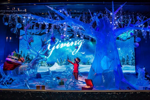 Photo Coverage: Macy's Holiday Windows Image