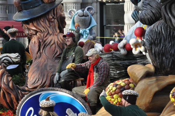 Photo Coverage: Hilty, Chenoweth & More at Macy's 87th Annual Thanksgiving Day Parade  Image