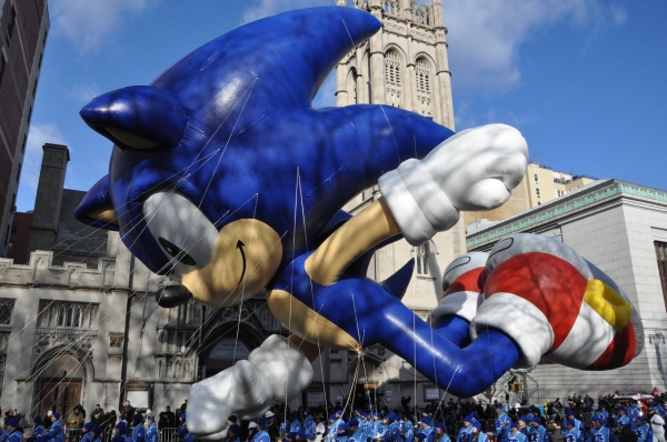Photo Coverage: Hilty, Chenoweth & More at Macy's 87th Annual Thanksgiving Day Parade Image