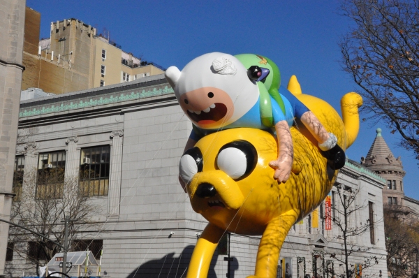 Photo Coverage: Hilty, Chenoweth & More at Macy's 87th Annual Thanksgiving Day Parade Image