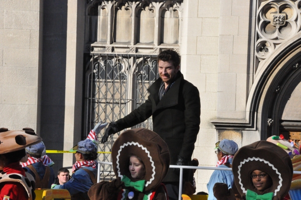 Photo Coverage: Hilty, Chenoweth & More at Macy's 87th Annual Thanksgiving Day Parade Image