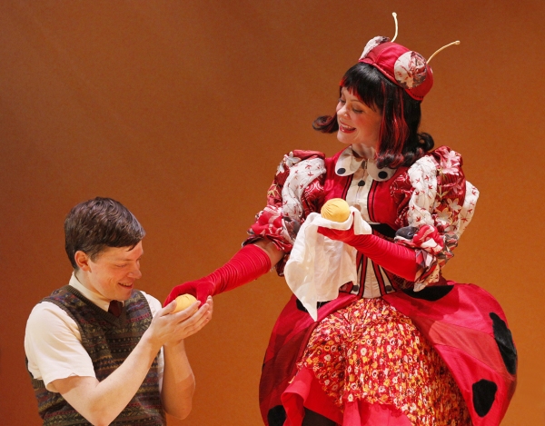 Photo Flash: First Look at Mike Spee, Kendra Kassebaum & More in JAMES AND THE GIANT PEACH World Premiere!  Image