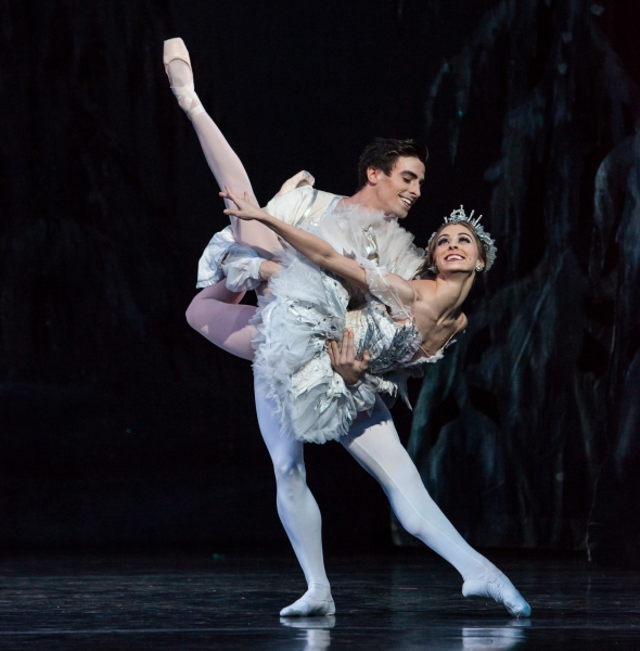 Photo Flash: Houston Ballet's THE NUTCRACKER Rings in Holiday Season Image