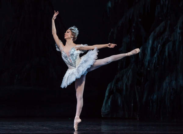 Photo Flash: Houston Ballet's THE NUTCRACKER Rings in Holiday Season Image