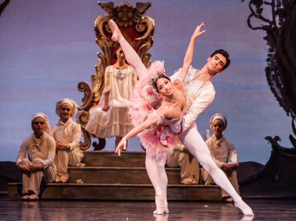 Photo Flash: Houston Ballet's THE NUTCRACKER Rings in Holiday Season Image