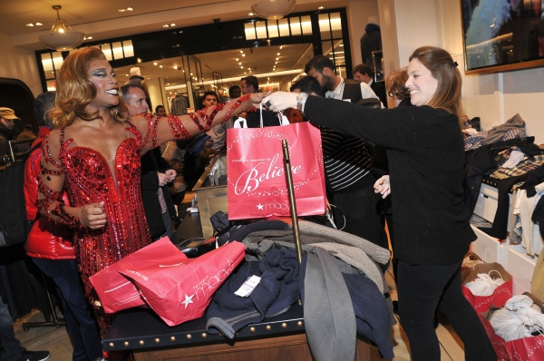 Photo Flash: KINKY BOOTS' Billy Porter, Stark Sands and Harvey Fierstein Thank Macy's For Support Image
